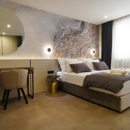 Apartment Grandeur *