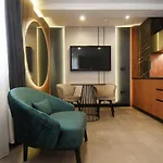 Grandeur Apartment