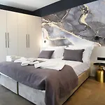 Grandeur Apartment